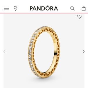 Sparkling ring of hearts